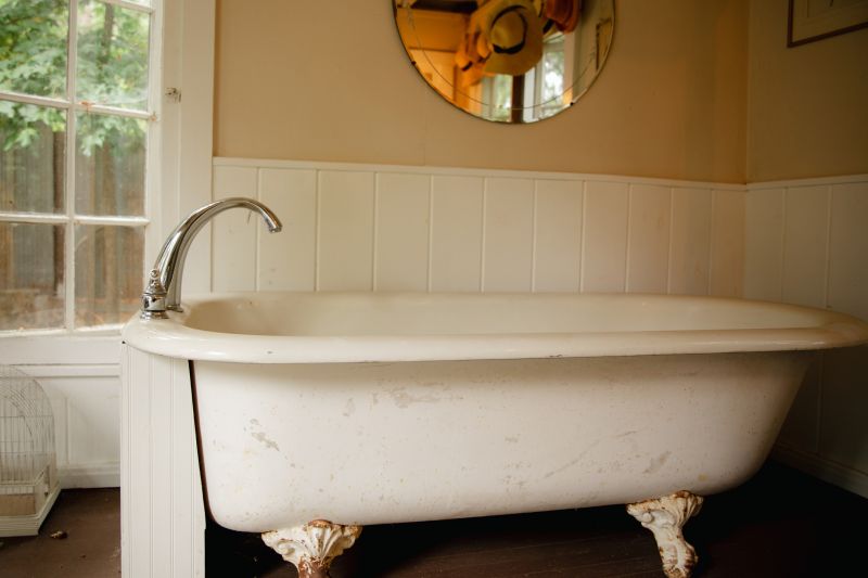 Classic Clawfoot Bathtubs